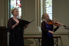 Rachel Talbot (Soprano) and Elina Hakanen (Voilin). Photo: A. Cras.